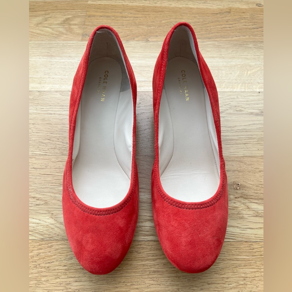 Authentic Cole Haan women’s Sloane shoes. grand OS. Size 8.5. Red Suede.